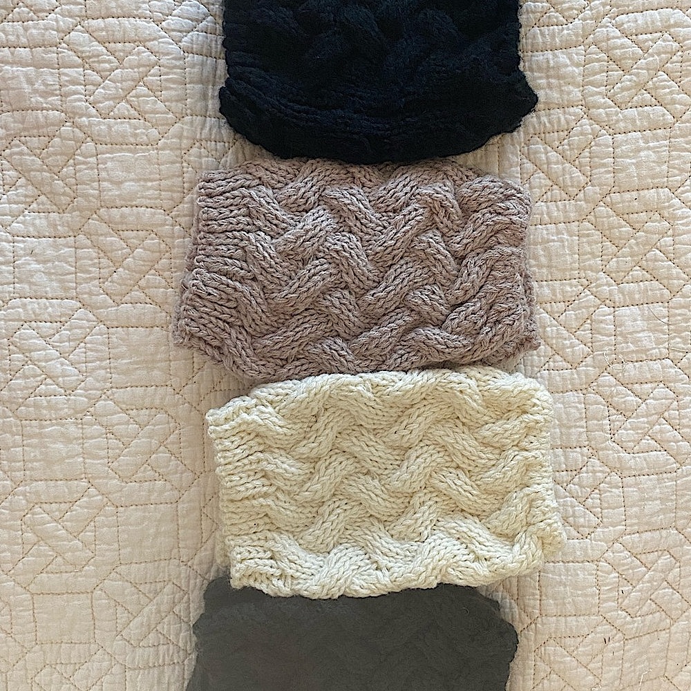 Lot of 4 pairs of boot shoe toppers cable knit women’s cream taupe black gray